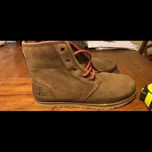 Men’s UGG boots. Lace up fur inside